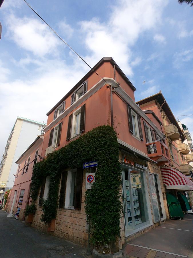Отель La Bouganville Арма-ди-Таджа Экстерьер фото